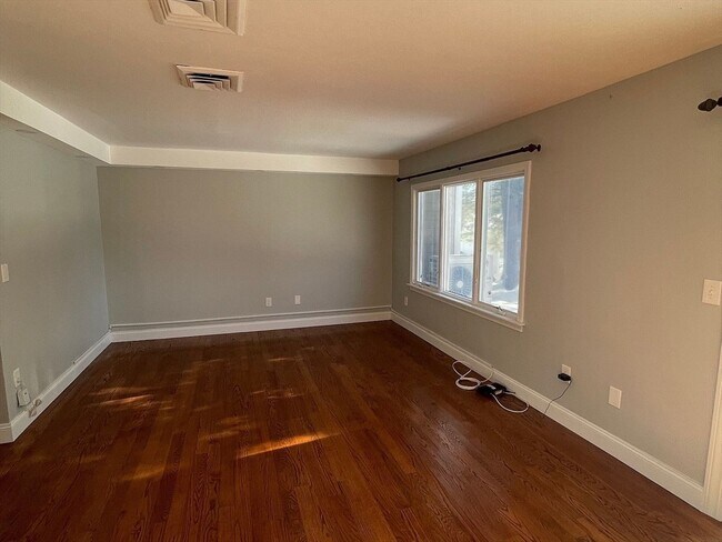 Building Photo - 20 Drummer Boy Way