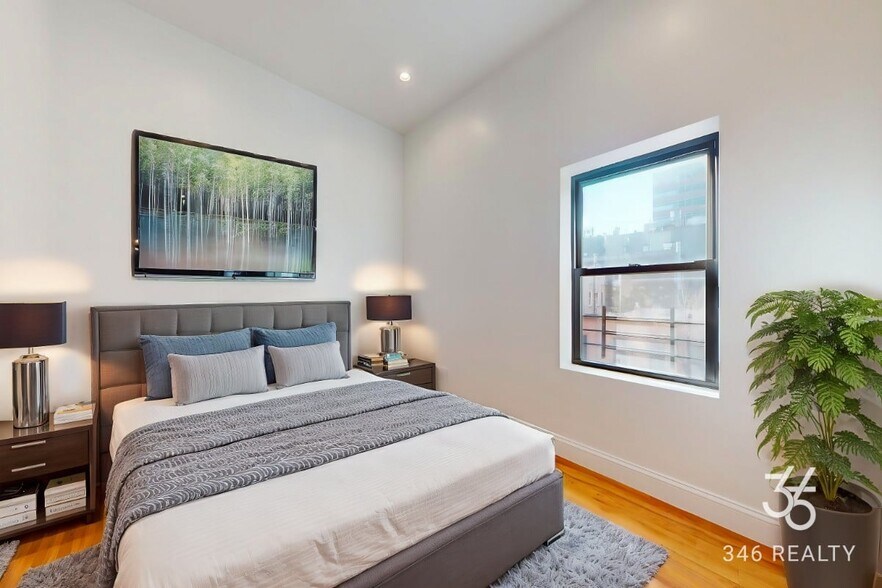 Building Photo - West 127th Street