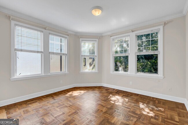 Building Photo - 878 Briarcliff Rd NE