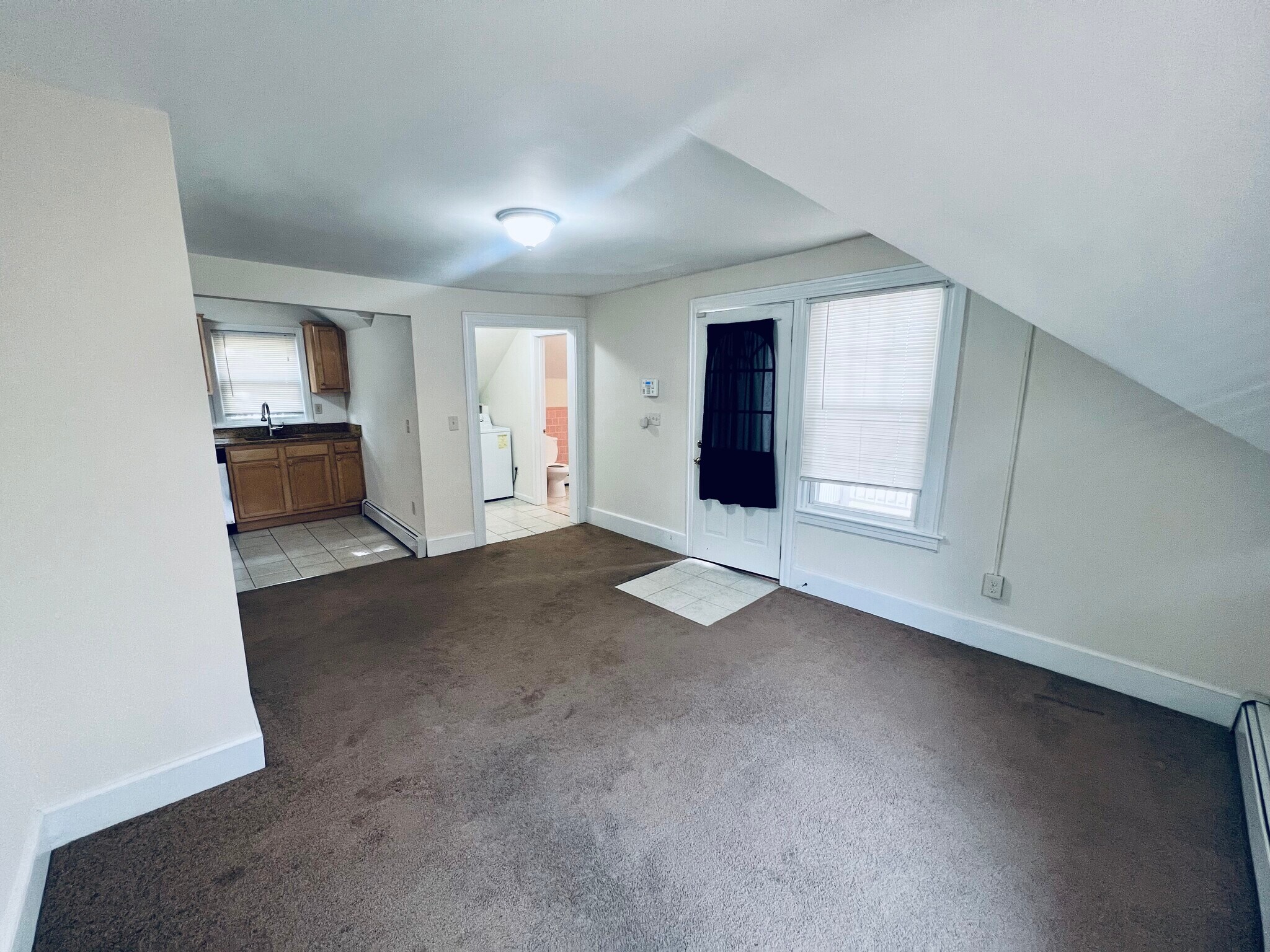 Building Photo - 71 Pembroke Ave