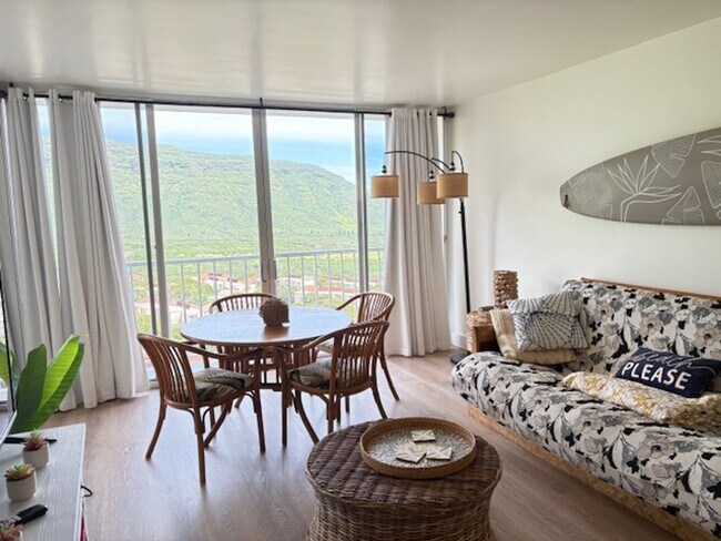 Building Photo - One Bedroom Makaha Valley Towers