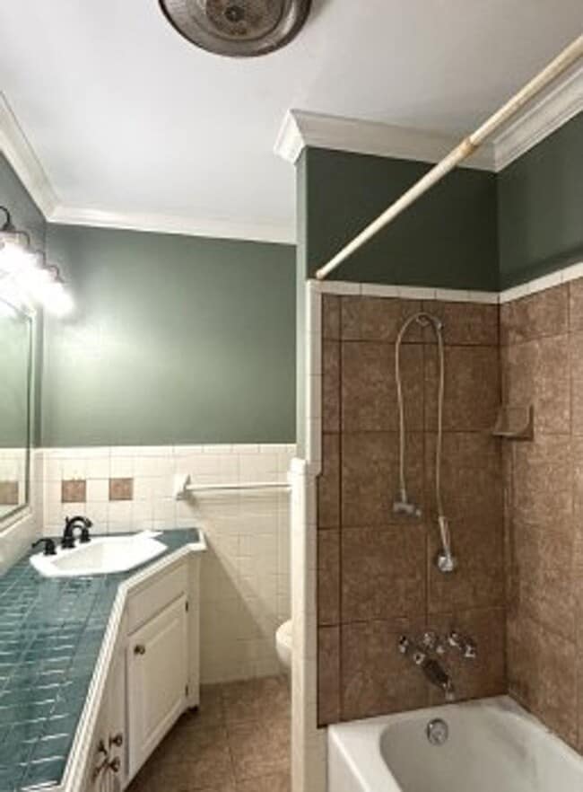 Building Photo - Spacious 4-Bedroom Home with Huge Yard – Pleasant Grove Schools