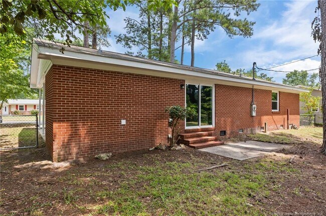Building Photo - 7238 Ainsley St