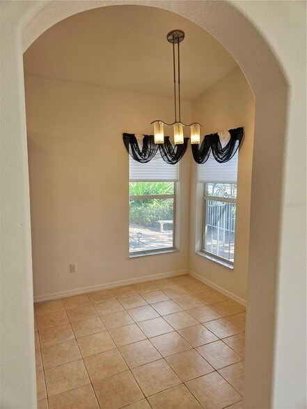 Building Photo - 920 Onager Ct