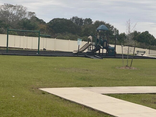 Building Photo - 3 Bedroom 2 Bath Home in Orchid Terrace for RENT!