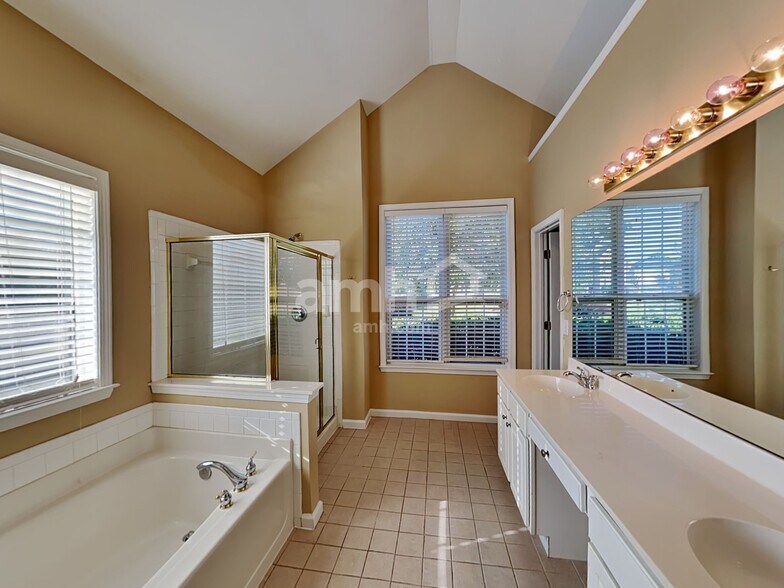 Building Photo - 1735 Trellis Pl