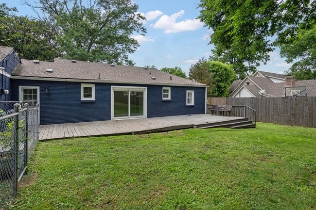 Building Photo - 4020 Vailwood Dr