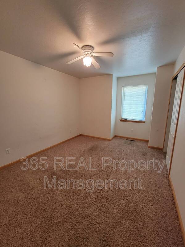 Building Photo - 6233 W 3rd Street Rd