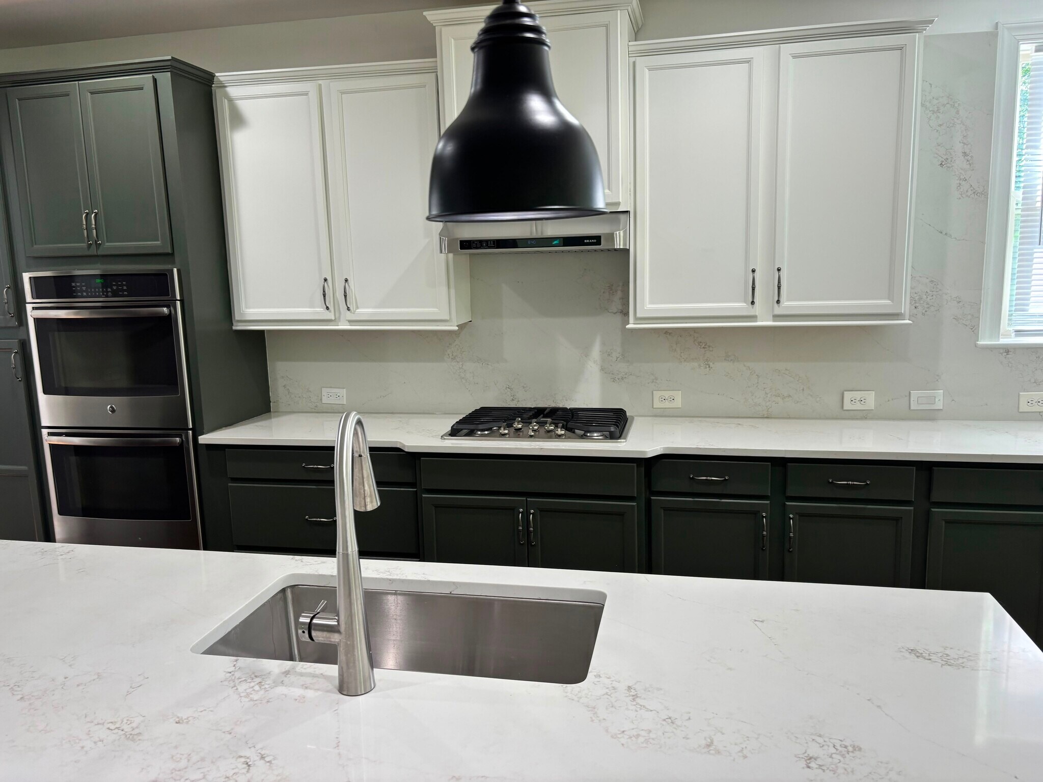 Building Photo - 2035 Davallia Ct