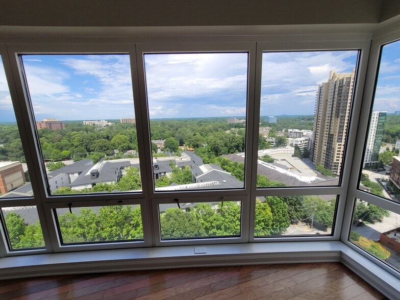 Building Photo - 3475 Oak Valley Rd NE