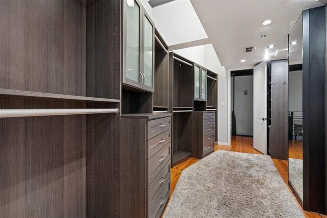 Building Photo - 2935 Magnolia Hill Ct
