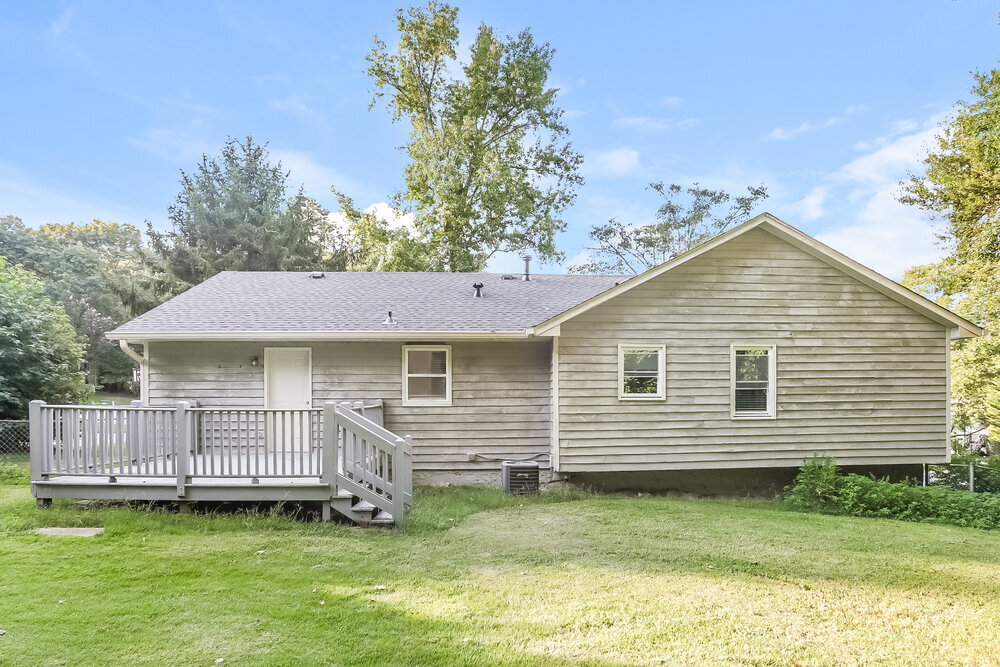 Building Photo - 3872 Cloudland Dr