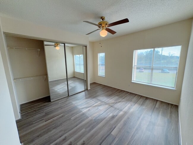 Building Photo - 7900 Bissonnet St