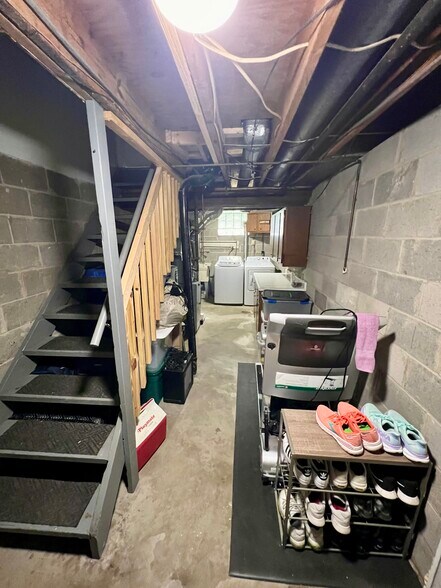 Building Photo - 8099 Nuttals Grove Rd