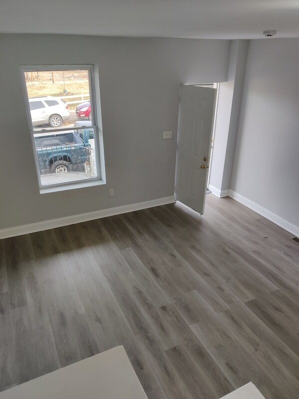 Building Photo - 628 N 55th St