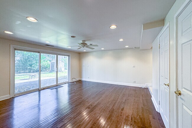 Building Photo - 9107 Samoset Trail