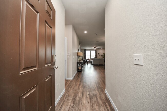 Building Photo - 15806 Winter Cypress Wy