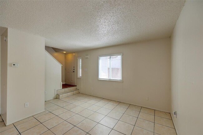 Building Photo - 3438 Willowrun Dr