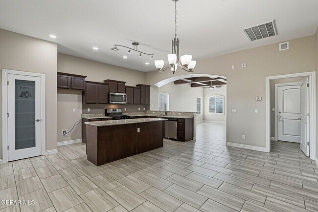 Building Photo - 3380 David Palacio Dr
