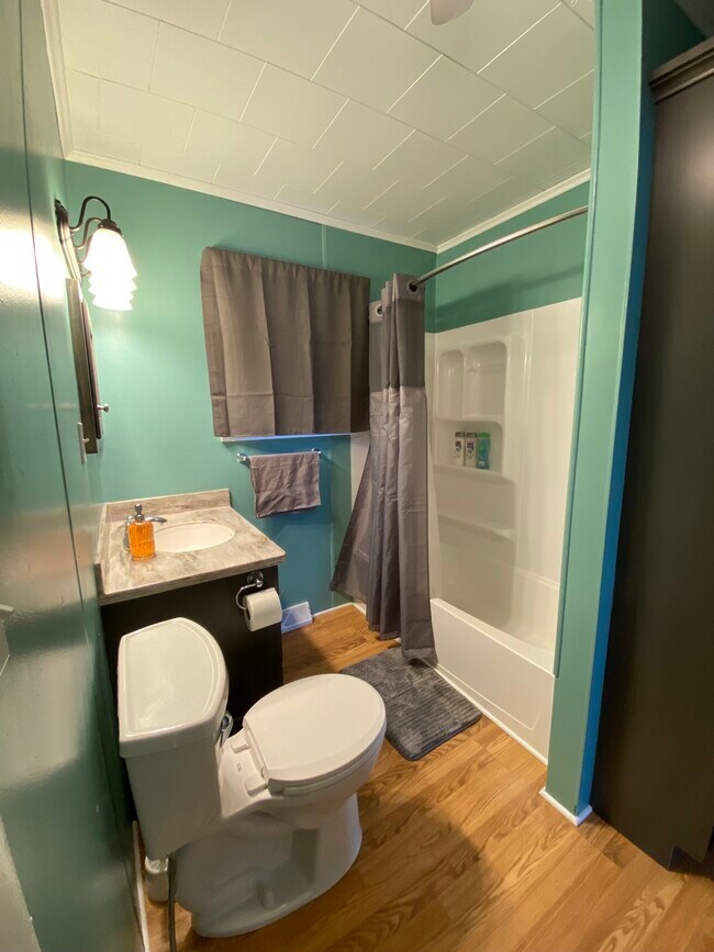 Building Photo - 310 S Butler St