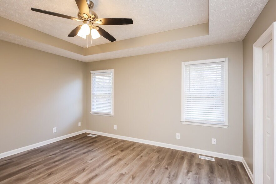 Building Photo - 306 Mary Alice Dr