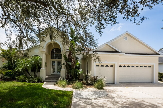 Building Photo - 9009 Riverview Dr