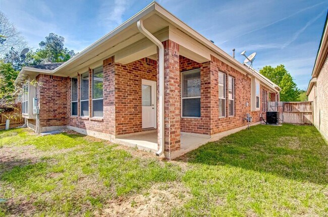 Building Photo - 75 Tapestry Forest Pl