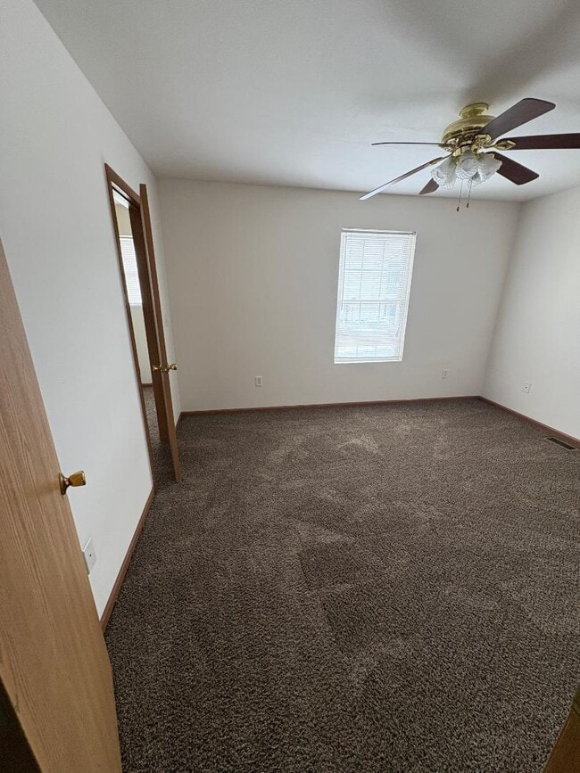 Building Photo - 100 Aldergate St