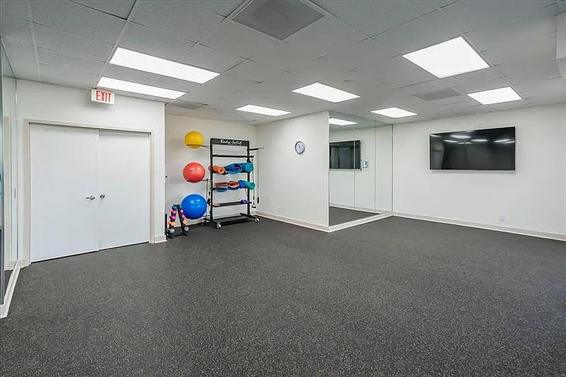 Building Photo - 4201 N Ocean Blvd