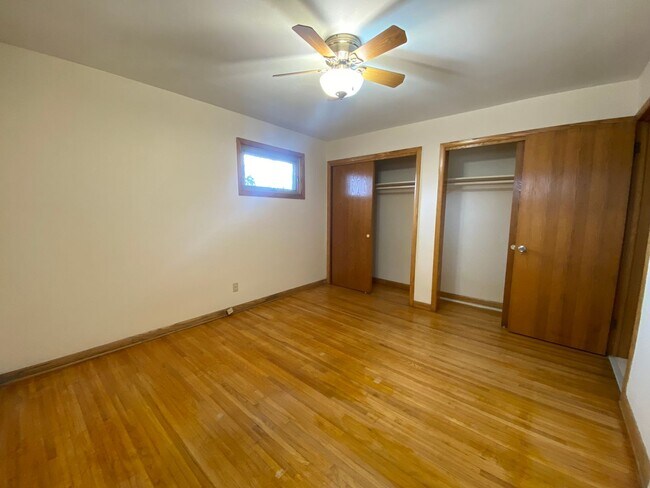 Building Photo - Single Family Home Available for Rent!