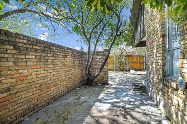Building Photo - 2605 14th St