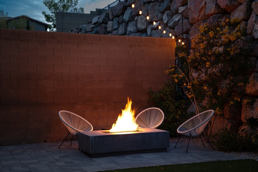 Cozy firepit at night - 12412 Shoreline Echo Ave
