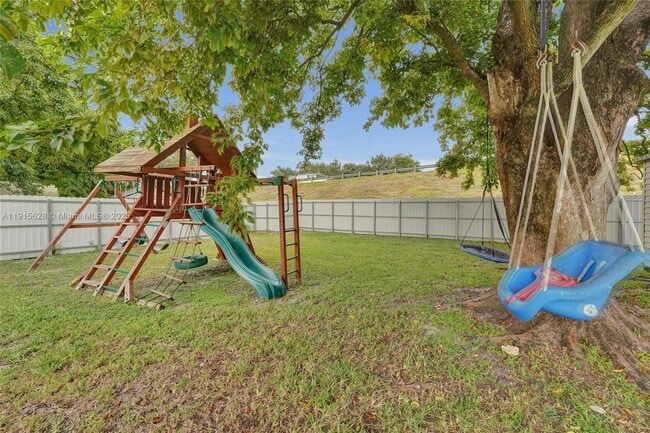 Building Photo - 6283 Sherman St