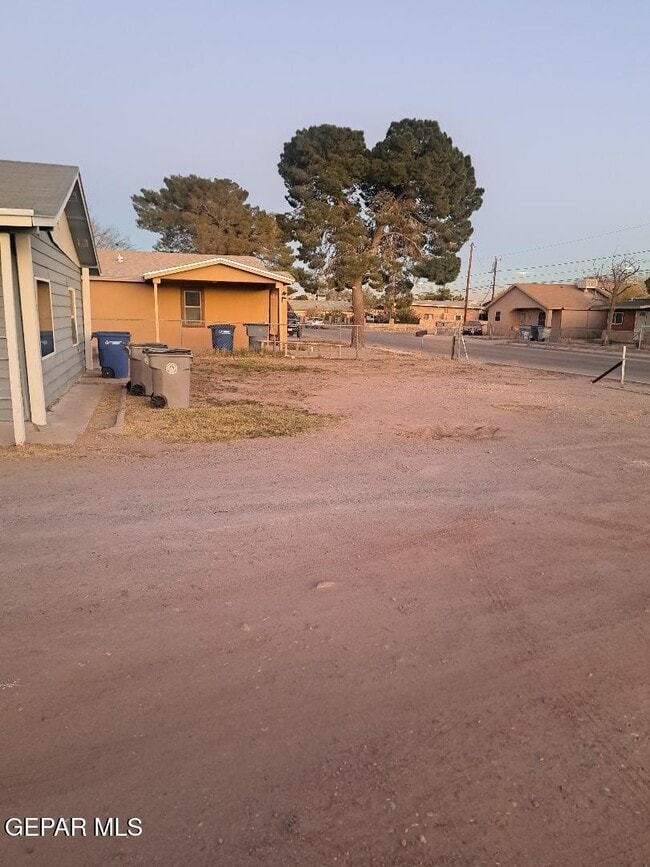 Building Photo - 247 Carnes Rd