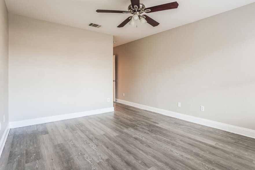 Building Photo - 809 Bushmills Ct