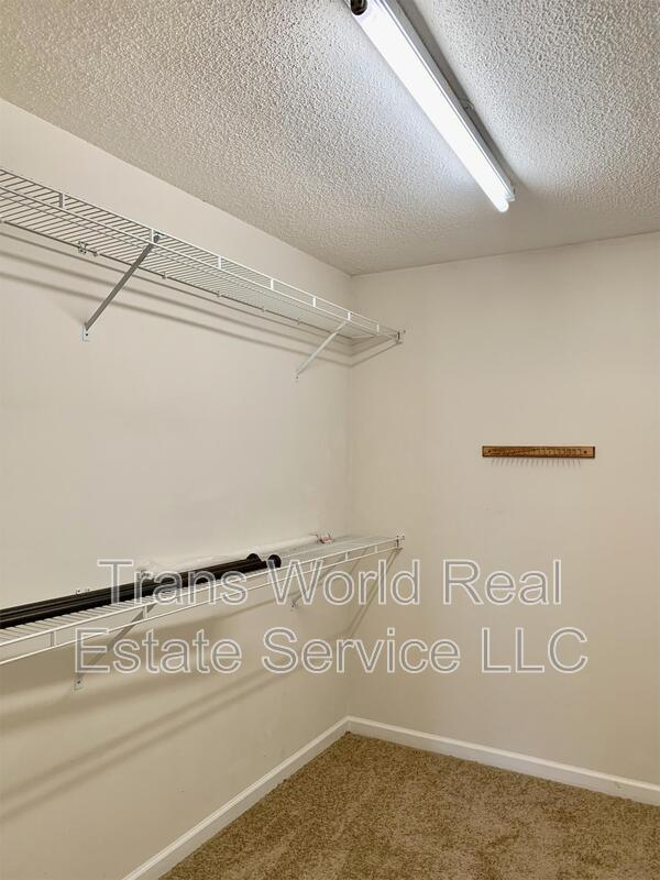 Building Photo - 485 Chippenham Ct