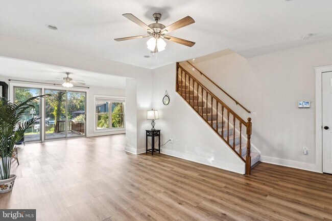 Building Photo - 4922 Lerch Dr