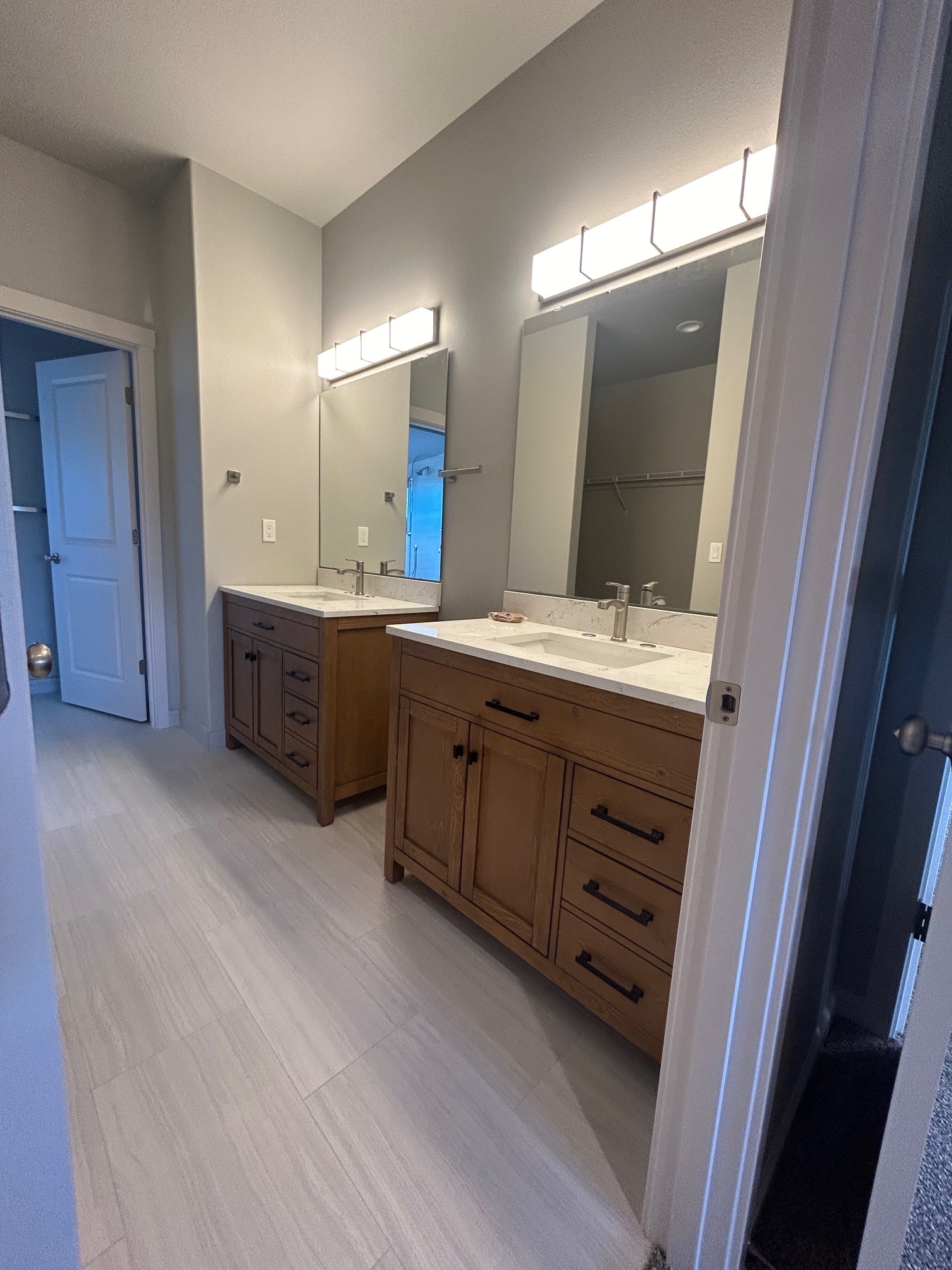 Building Photo - 1370 SW Obsidian Ave