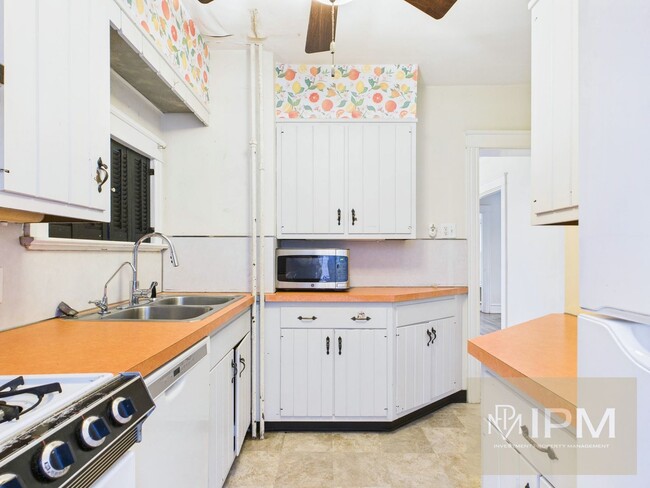 Building Photo - Charming 3 Bedroom, 2 Bath Home in York, Pa!