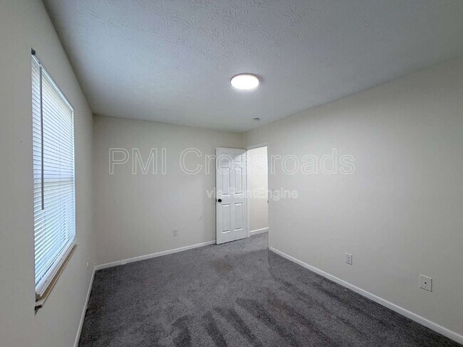 Building Photo - 3084 Howey Rd