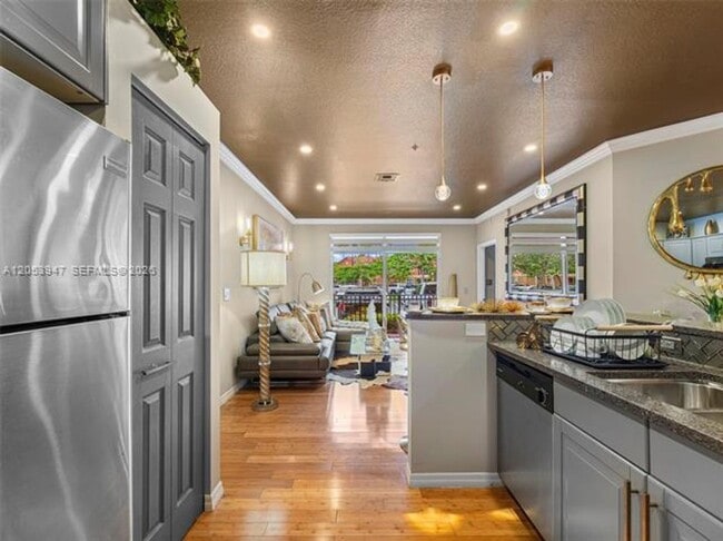 Building Photo - 4402 SW 160th Ave
