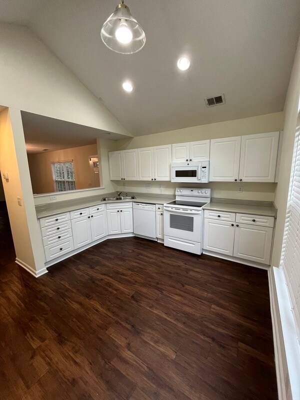 Building Photo - 4531 Antelope Ln