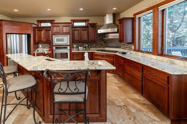 Building Photo - 62893 Bilyeu Way