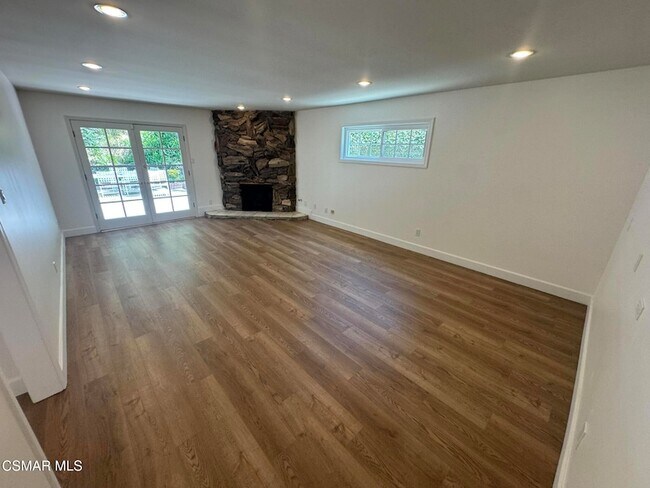 Building Photo - 3474 Loadstone Dr