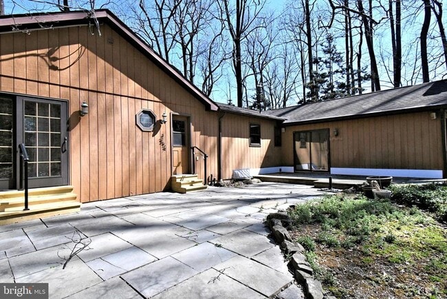 Building Photo - 306 Cedar Hill Rd