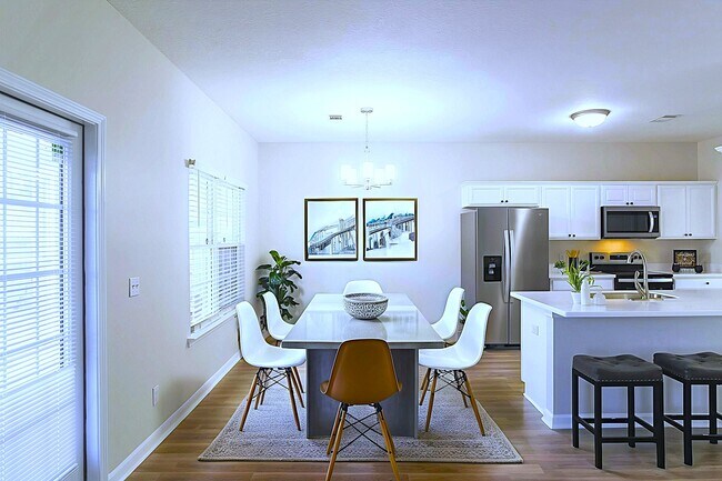 Building Photo - 1430 Evergreen Trl