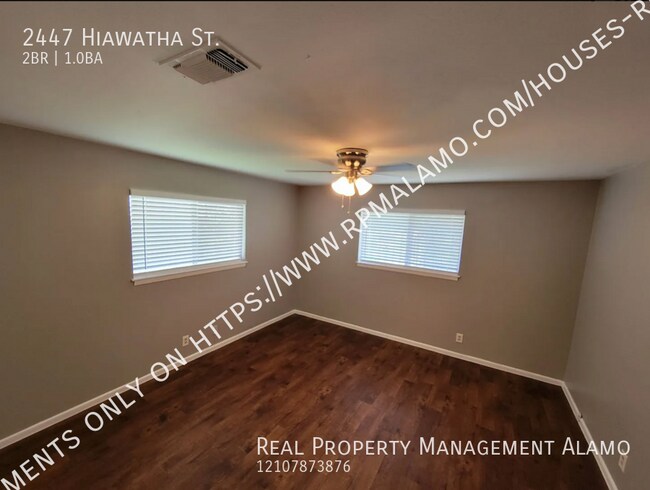 Building Photo - 2447 Hiawatha St