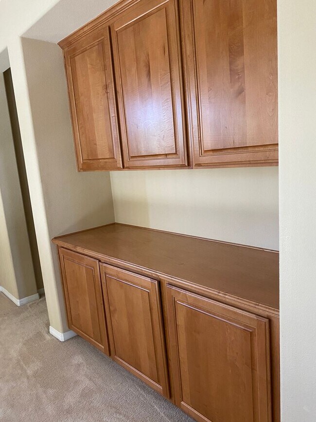 Building Photo - Beautiful Home located in Wolf Creek