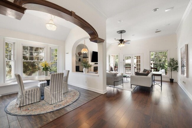 Building Photo - 2106 Rue De St Germaine