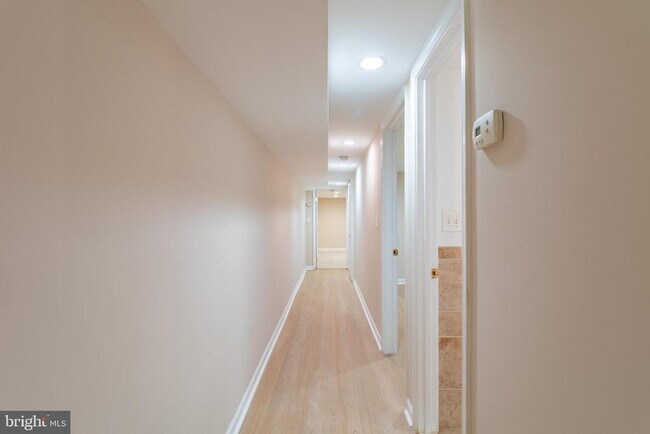 Building Photo - 1459 Chapin St NW